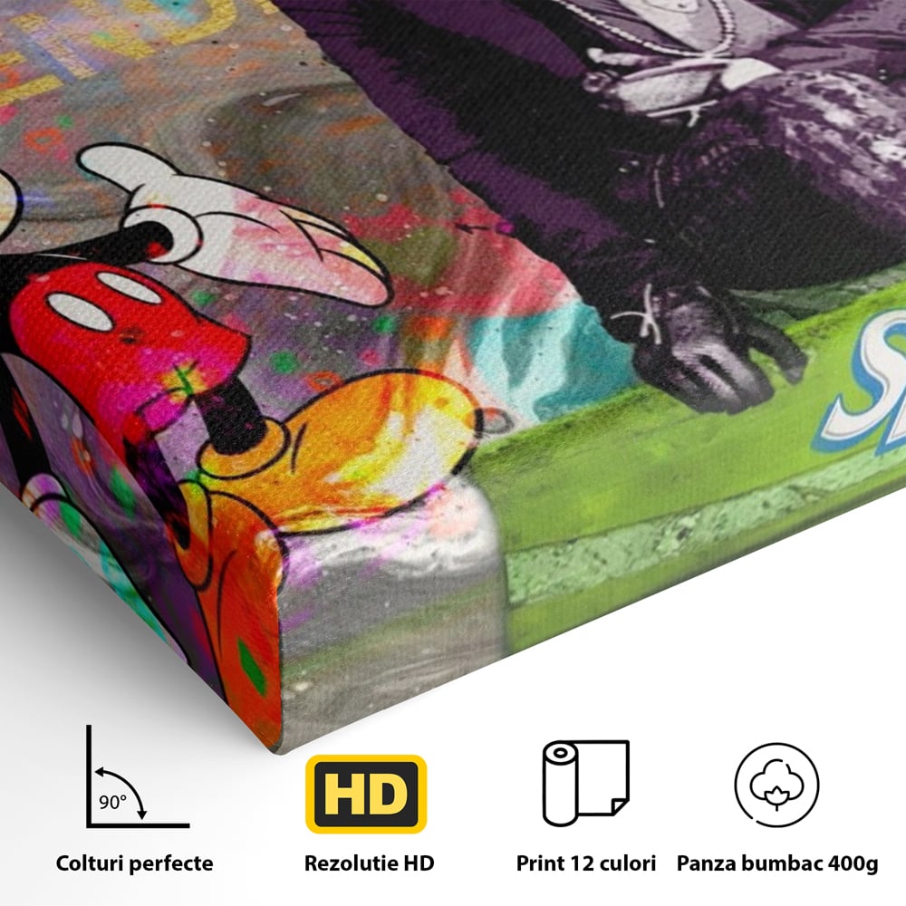 Detaliu al suprafetei: tablou canvas cu mickey mouse si karl lagerfeld, fara rama, pe sasiu de lemn